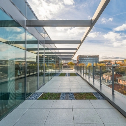 Taras w Office Island