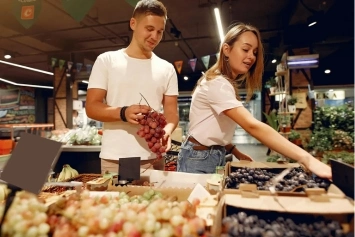 Para na zakupach spożywczych